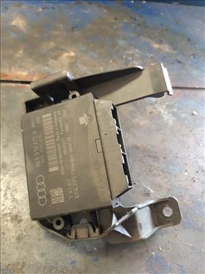 Audi A4 B8 Tolatóradar Elektronika