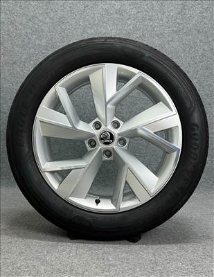 gyári Skoda alufelni szett 7x19 et43 5x112 nyári gumival