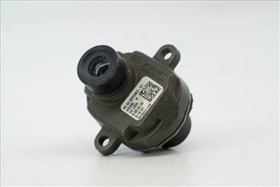 BMW 3er F30-F31-F34-F80 M3 GT/LCI, 4er F32-F33-F36-F82-F83 M4 Gran Coupé/LCI, 5er F07-F10-F11 GT/LCI, 6er F06-F12-F13 Gran Coupé/LCI, 7er F01-F02-F03-F04 Hybrid LCI, X3 F25, X5 E70 LCI, X6 E71-E72 sárvédőbe építhető kamera