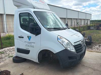 Opel Movano B Jobb első Dobbetét (Kerékjárati, Műanyag) *165544*