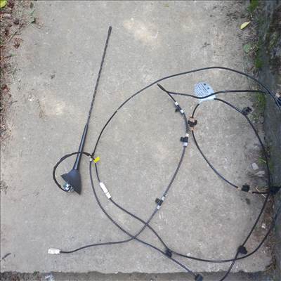 Peugeot 208 I antenna 