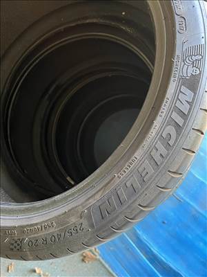 255/40R20 Michelin Pilot Sport 4 nyári gumi nyárigumi