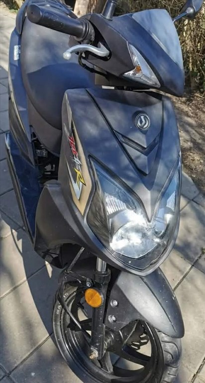 Sym Jet robogó  4. kép