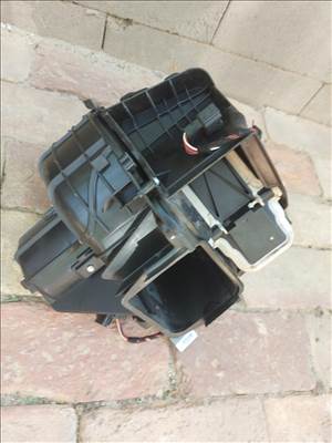 BMW 5-ös, F07, F10, F11, 6-os, F06, 7-es, F01 hűtés, fűtés ventilátor motor, fűtésbox ventilátor 9248171