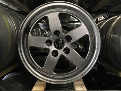 AUDI A4 - Gyári alufelni 16x7 16" 7J
