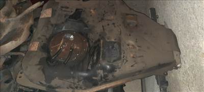 Mazda 5 diesel tank üzemanyagtank 