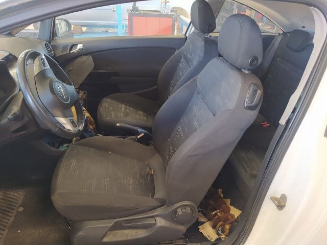 OPEL CORSA D 1.3 CDTI - Bontódik! 11. kép