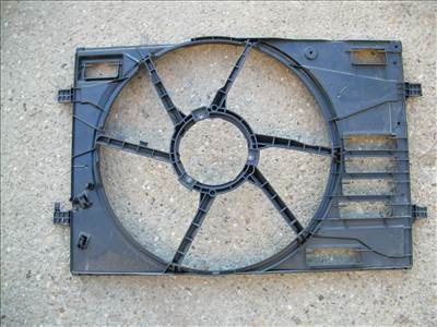 Volkswagen T-Roc ventilátor keret 2q0121207j