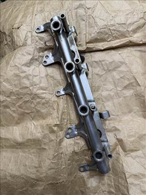 Audi-Vw 2.0 közösnyomócső  06j133317g