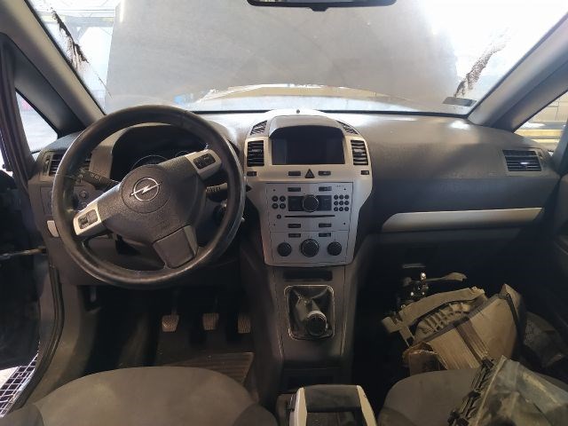 OPEL ZAFIRA B (A05) 1.7 CDTI - Bontódik! 18. kép