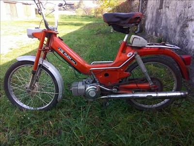 PUCH MAXI S TIPUSÚ AUTOMATA KISMOTOR EREDETI NÉMET PAPIROKKAL GYŰJTŐKNEK ELADÓ
