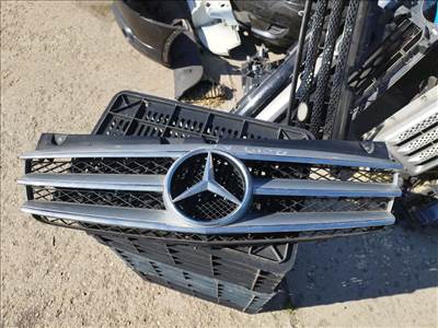 Mercedes w639 Vito facelift 2010-2014 hűtőmaszk a6398880123