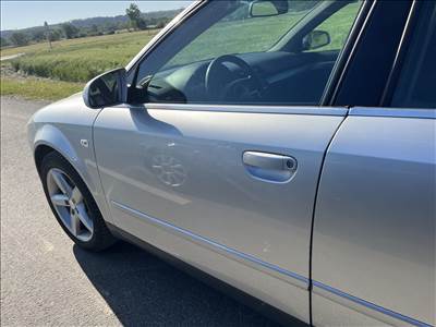 Audi A4 (B6) Bal első ajtó LY7W 