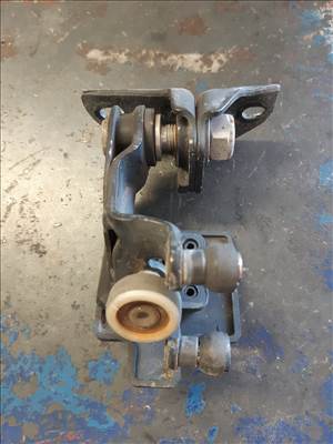 Fiat Ducato III 06-14 Jobb Tolóajtó Középső Görgő