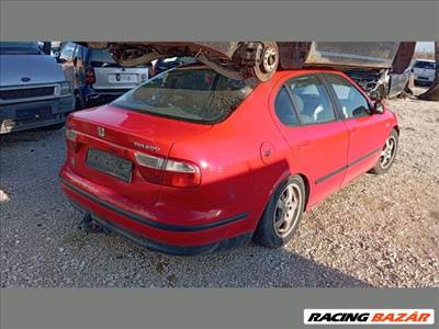 Seat Toledo II Jobb hátsó Gumikéder *155130*
