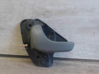 CHRYSLER VOYAGER 01.03-05.01 Bal első belső kilincs