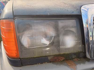 Mercedes 200 D (W124) jobb fényszóró 