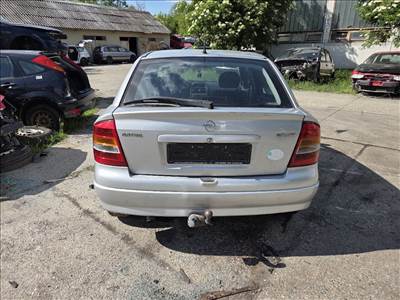 Opel Astra G 2.0 DTI 16V CSOMAGTÉR ajtó 