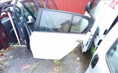 BMW 116d ajtó 