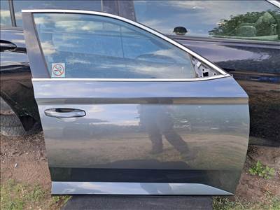 Skoda Superb III Jobb első ajtó 