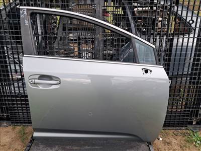 Toyota Avensis (T270) Jobb első ajtó 