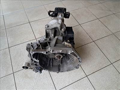 Ford Fiesta Mk6 1.4 TDCI váltó 8A6R7002EA