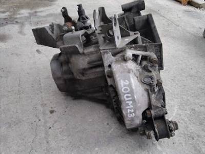 Peugeot/Citroen 20UM23 bontott váltó 
