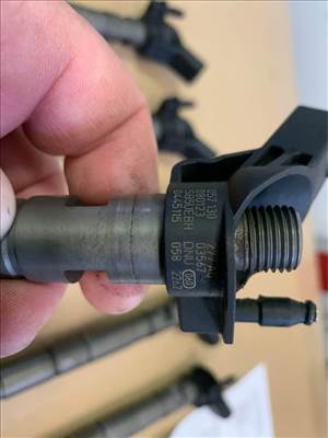 Audi A6 (C6 - 4F), Audi A4 (B8 - 8K), Audi A6 (C7 - 4G) 3.0 V6 CR porlasztó  057130277ag 0445115058