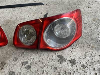 Volkswagen Jetta V Jobb belső lámpa 