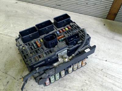 CITROEN C5 05- Biztosítéktábla BCM BSI BSM SAM GEM modul Motortér