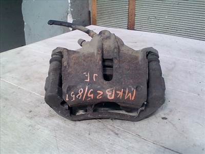 FORD MONDEO 01-07 Jobb első féknyereg munkahengerrel