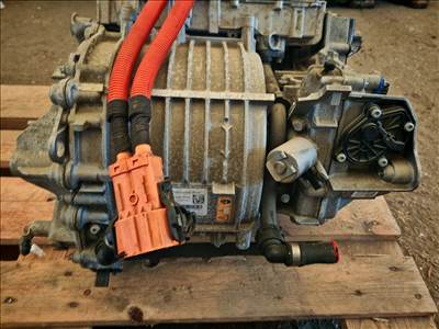 Mercedes EQA 300 228 LE, EQA 350 292 LE első villanymotor (elektromotor, EV motor) a2433408902