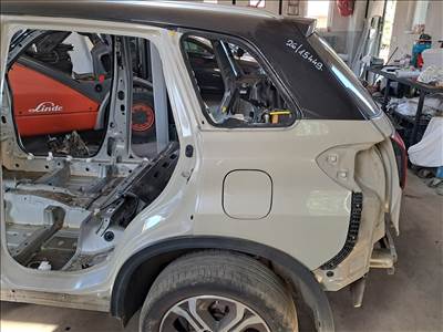 Suzuki Vitara (LY) Bal hátsó sárvédő negyed 