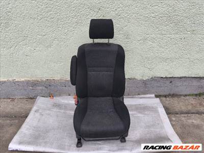 Toyota Corolla Verso (AR10) Bal első Ülés