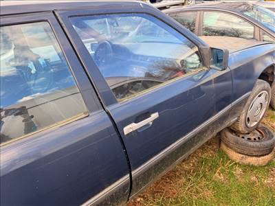 Mercedes 200 D (W124) jobb első ajtó 