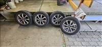  4x100 lyukosztású 15" használt Dezent alufelni, rajta 195/65 használt Pirelli nyári gumi gumi 