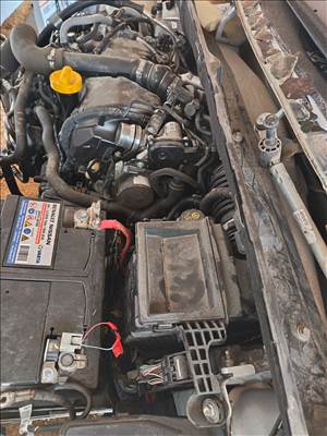 Dacia Dokker bontott alkatrészei