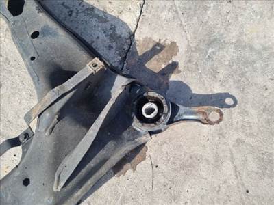 Audi A4 (B6/B7) Első Bölcső 4560 8e0399313bd