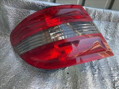 Mercedes B-osztály W245 bal hátsó lámpa  a1698202564