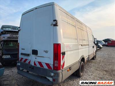 Iveco Daily (3rd gen) Jobb Tolóajtó Sín *156652*