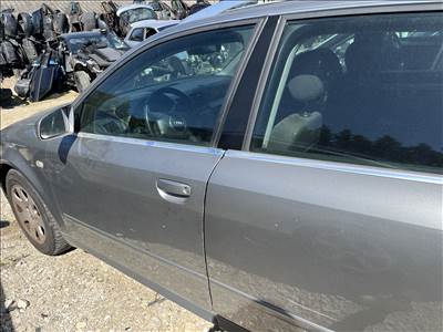 Audi A4 (B6) Bal első ajtó LY7Q 