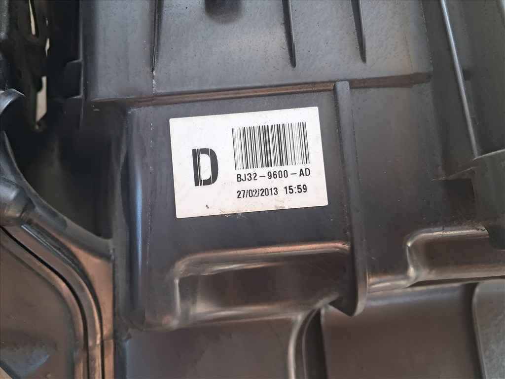 Land Rover Range Rover Evoque I 2.2 ED4 levegőszűrőház BJ32-9600-AD 3. kép