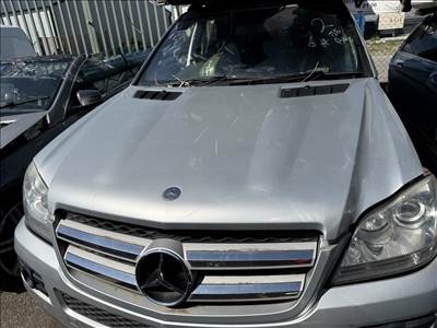 Mercedes GL-osztály X164 motorháztető 