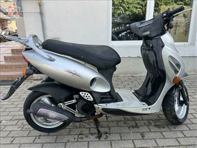 KYMCO Top Boy 50 robogó bontott alkatrészei eladók