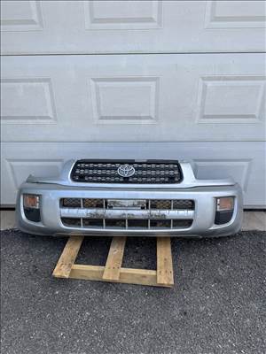 Toyota RAV 4 2000-2006 első lökhárító 