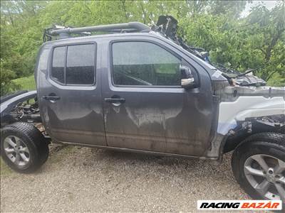 Nissan Navara (D40) ajtó 