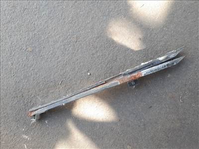 Volkswagen Passat B3 kombi bal hátsó ablakemelő sín  333839065
