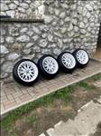  5x120 lyukosztású 17" újszerű alufelni, rajta 205/40 használt nyári gumi gumi 