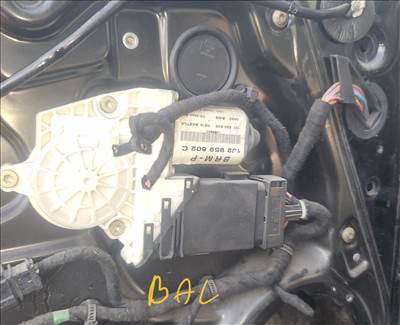 Volkswagen New Beetle Ablakemelő motor 