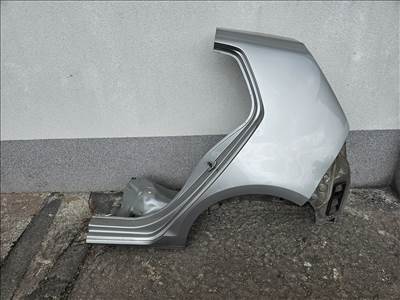 Volkswagen Golf VII (5 ajtós) bal hátsó negyed LA7W (32925)